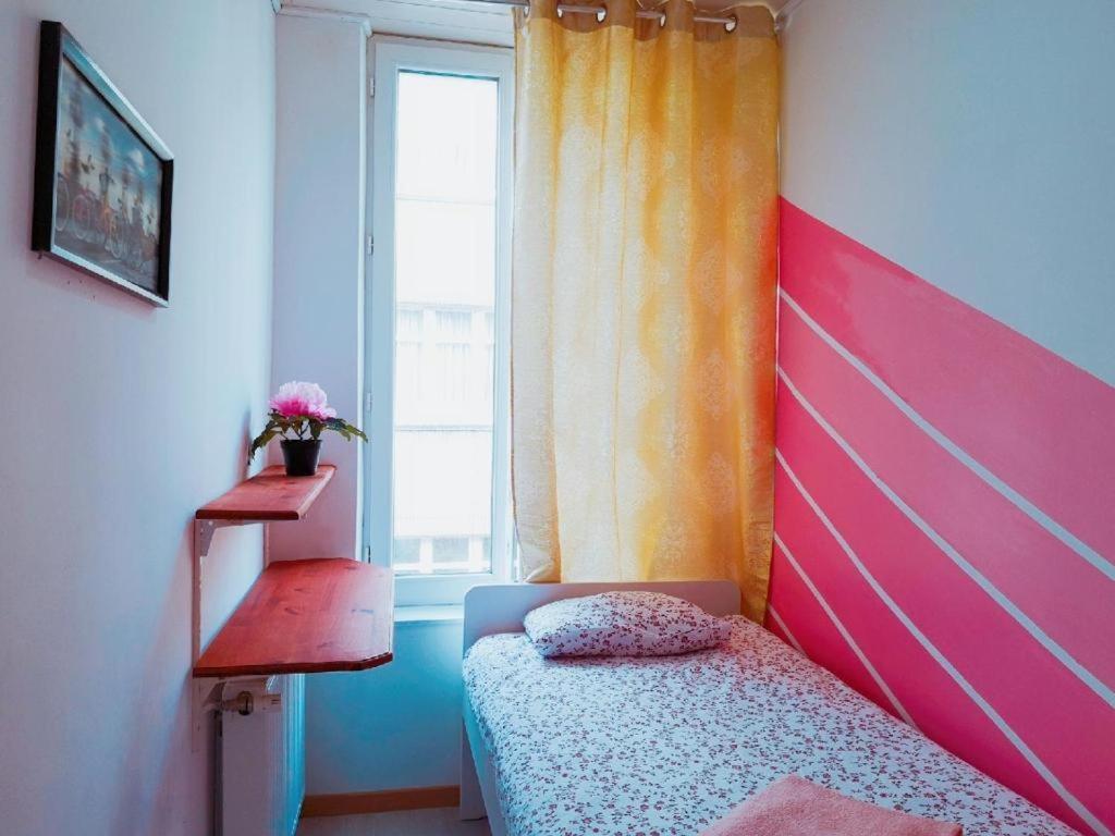 Cozy Rooms With Share The Bathroom And Kitchen Bruxelas Exterior foto