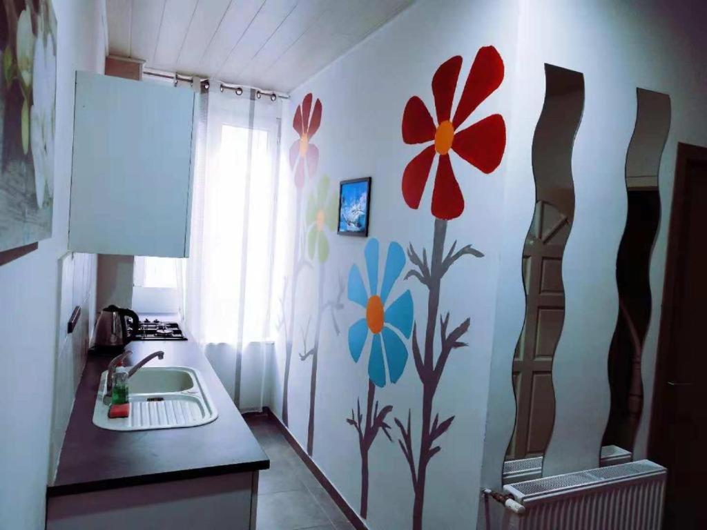 Cozy Rooms With Share The Bathroom And Kitchen Bruxelas Exterior foto